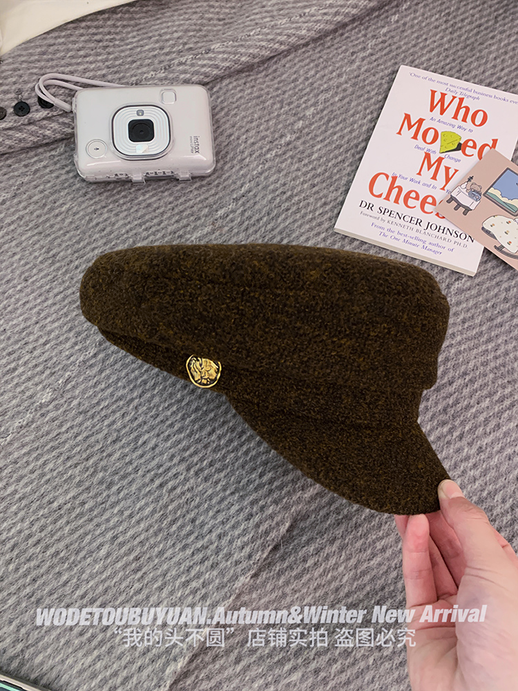 High-Quality Women's Wool Newsboy Cap with Gold Buckle - Eight-Sided Painter Hat for Winter 2025, Vintage Style