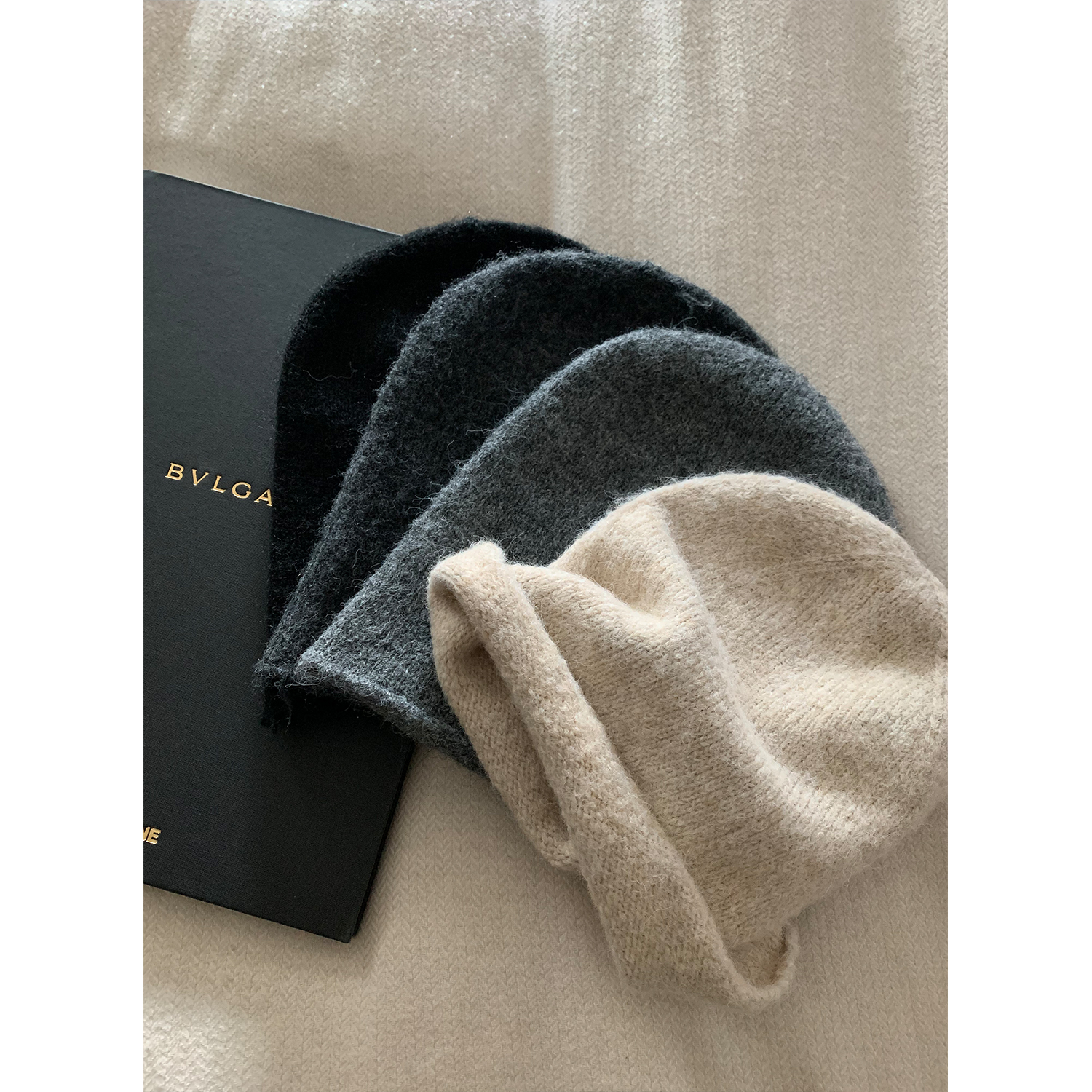 High-Quality Wool Alpaca Knitted Hat for Spring & Winter - Warm Cold Weather Accessory with Slightly Curled Edge High-Quality Wool Alpaca Knitted Hat for Spring & Winter - Warm Cold Weather Accessory with Slightly Curled Edge