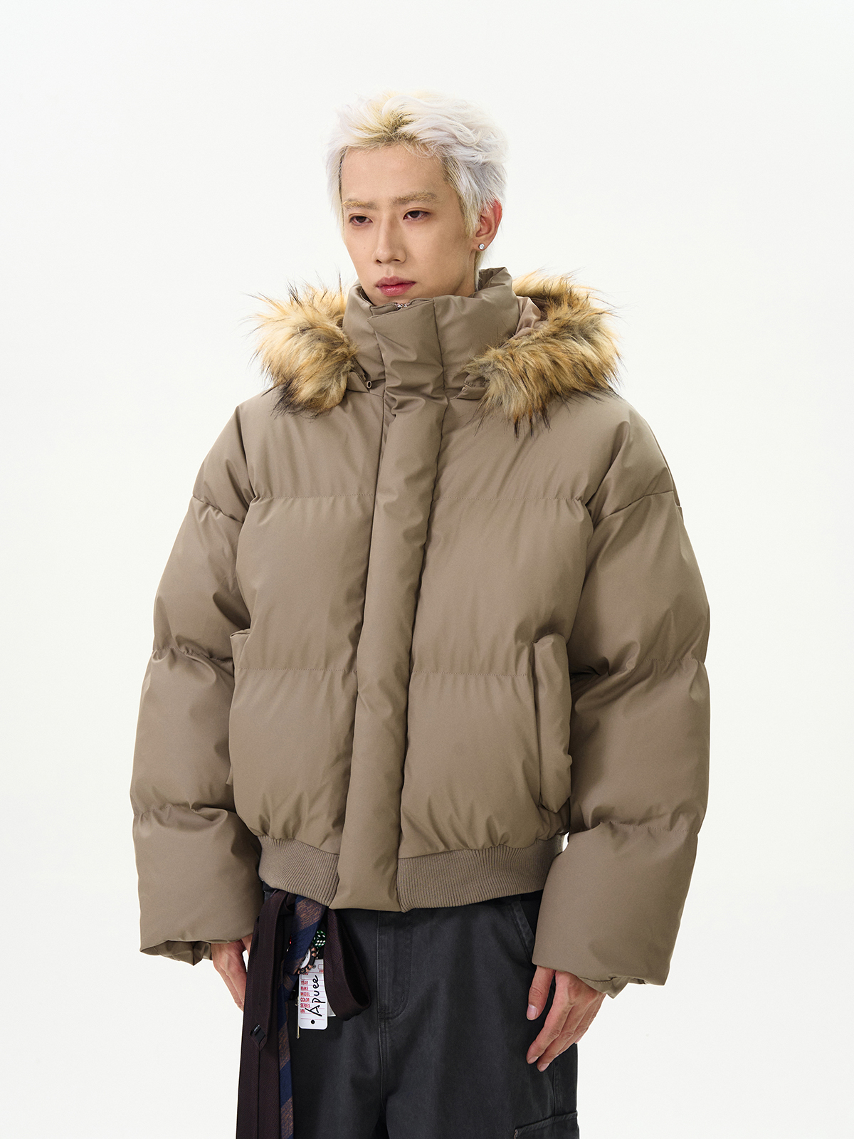 High Street American-Style Cotton Parka Jacket with Detachable Fur Collar - Winter Essential Clean Fit Coat High Street American-Style Cotton Parka Jacket with Detachable Fur Collar - Winter Essential Clean Fit Coat