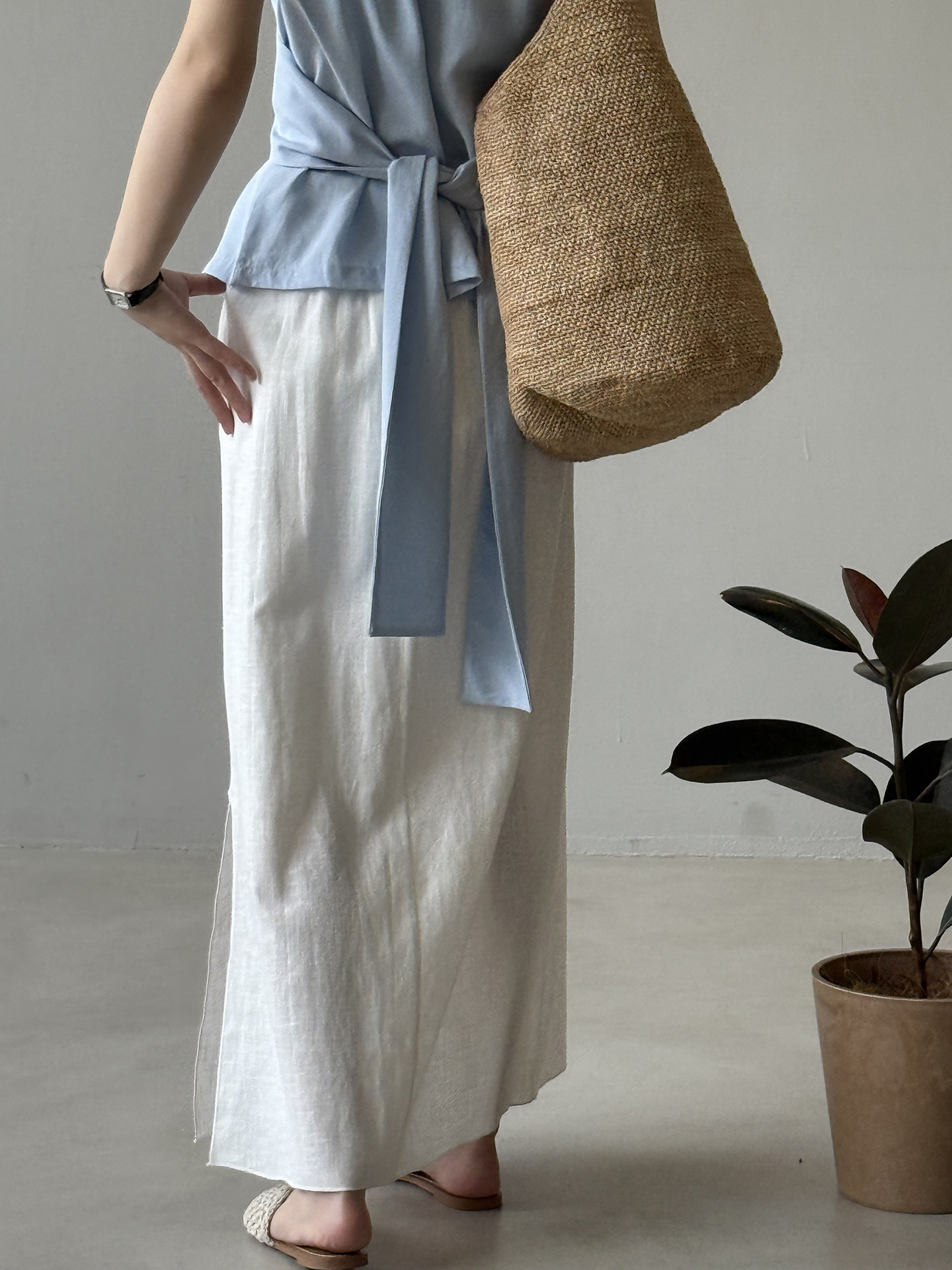 High-Waisted A-Line Ramie Skirt for Women - Elegant Straight Cut, Casual Split Design, 2025 Summer Style, High-End Quality High-Waisted A-Line Ramie Skirt for Women - Elegant Straight Cut, Casual Split Design, 2025 Summer Style, High-End Quality