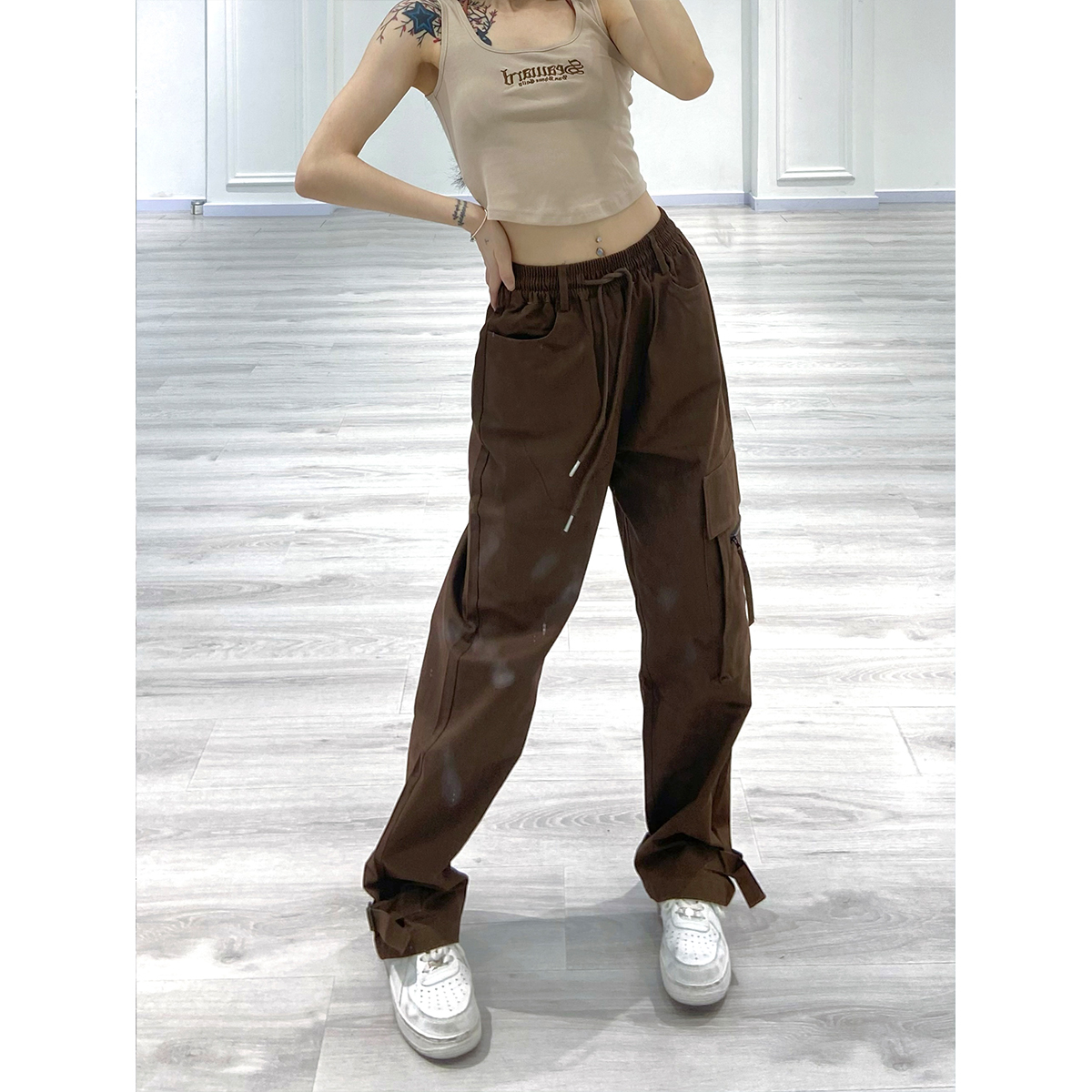 High-Waisted American Retro Street Hip-Hop Cargo Pants for Women – Casual Straight Wide-Leg Trousers High-Waisted American Retro Street Hip-Hop Cargo Pants for Women – Casual Straight Wide-Leg Trousers