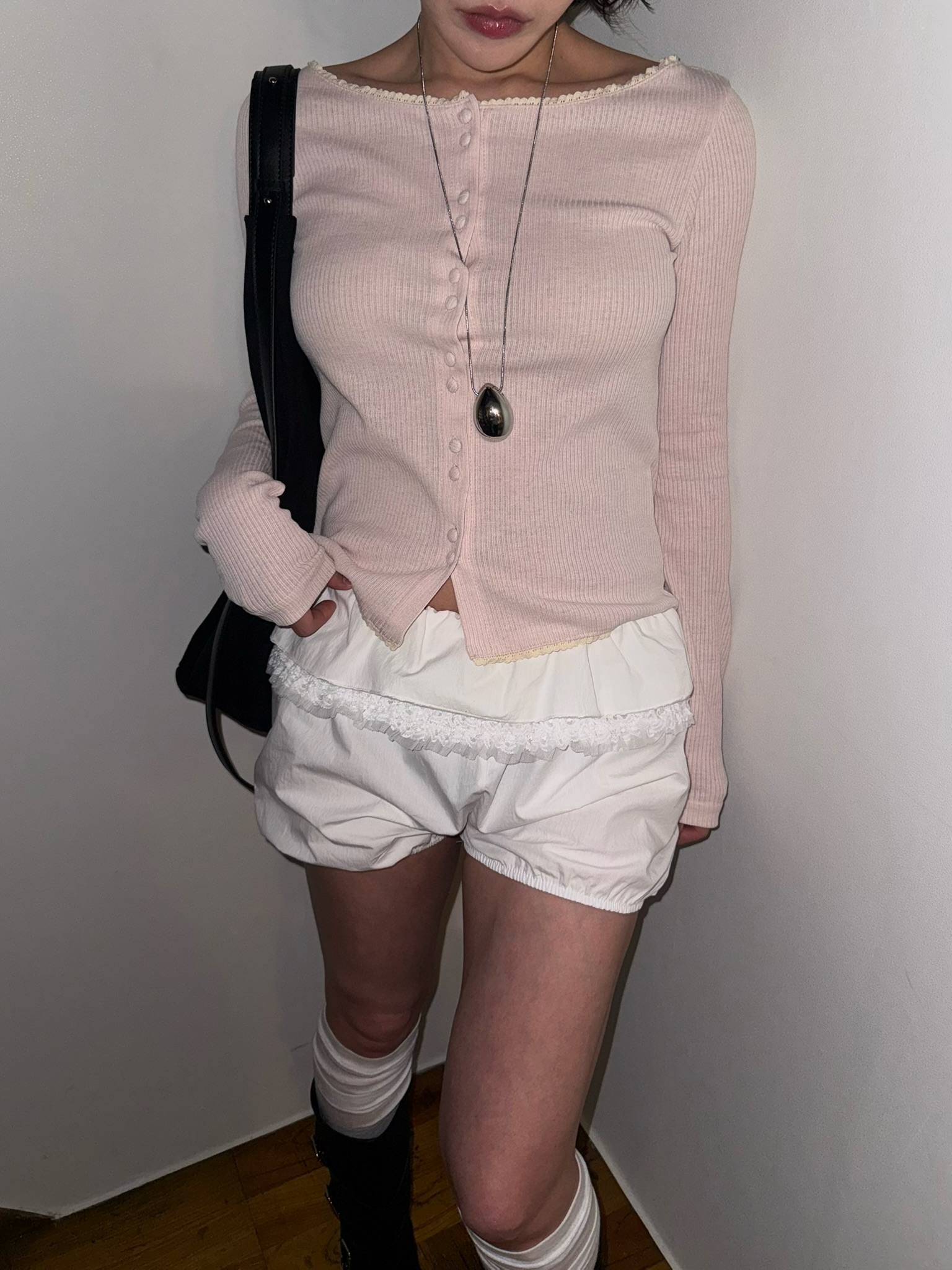 High-Waisted Elastic Casual Shorts - Korean Style Dongdaemun Inspired Short Pants for Effortless Summer Fashion High-Waisted Elastic Casual Shorts - Korean Style Dongdaemun Inspired Short Pants for Effortless Summer Fashion