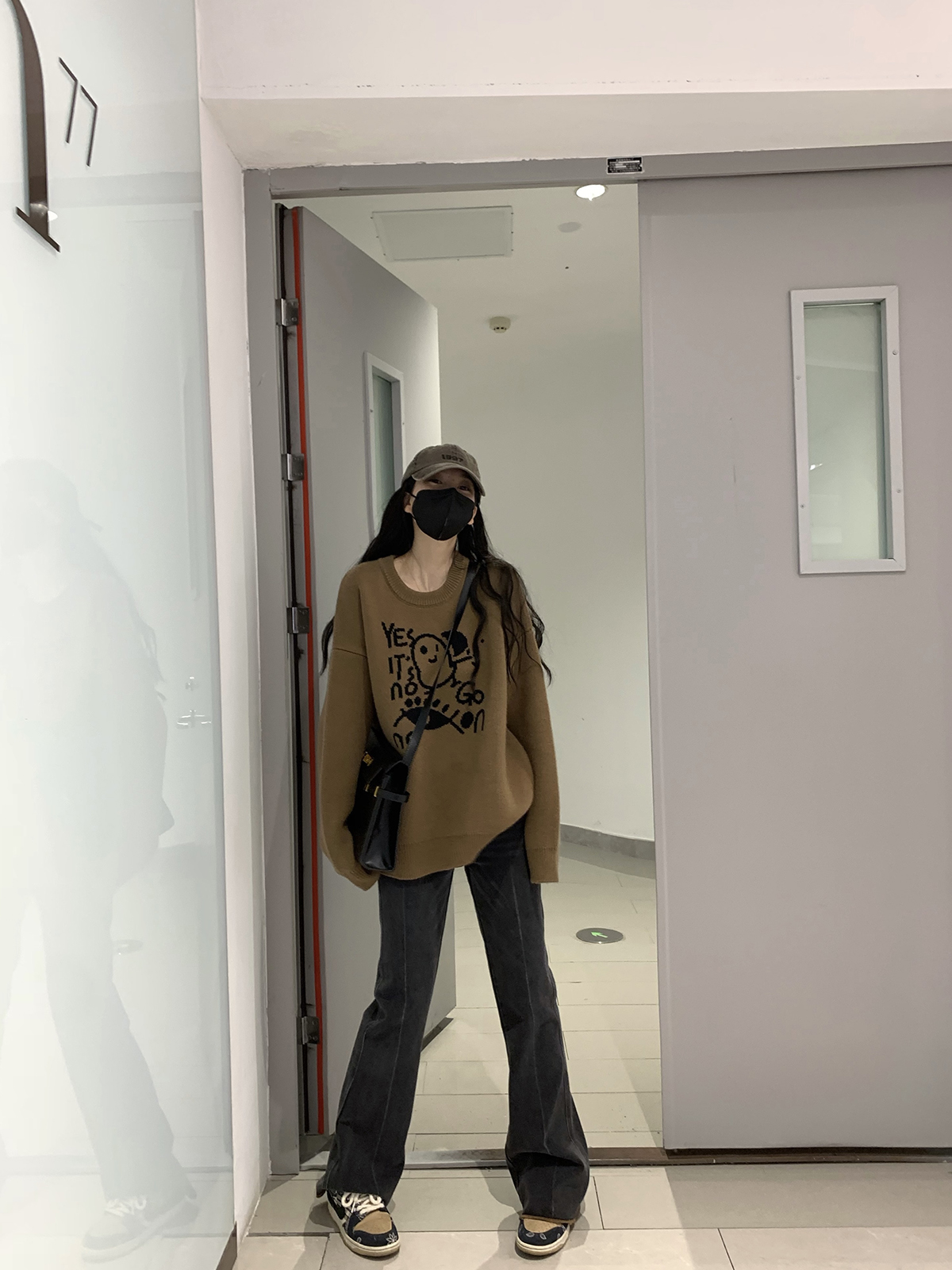 High-Waisted Gray Flared Denim Pants for Women - Versatile Slim-Fit Trousers for Spring and Autumn, Y2K Inspired Style High-Waisted Gray Flared Denim Pants for Women - Versatile Slim-Fit Trousers for Spring and Autumn, Y2K Inspired Style