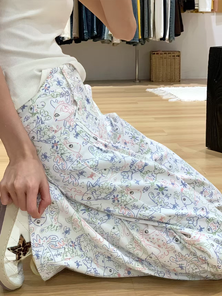 High-Waisted Japanese-Style Printed Graffiti Jeans for Women - Slim-Fit Wide-Leg Straight Pants for Spring 2025 High-Waisted Japanese-Style Printed Graffiti Jeans for Women - Slim-Fit Wide-Leg Straight Pants for Spring 2025