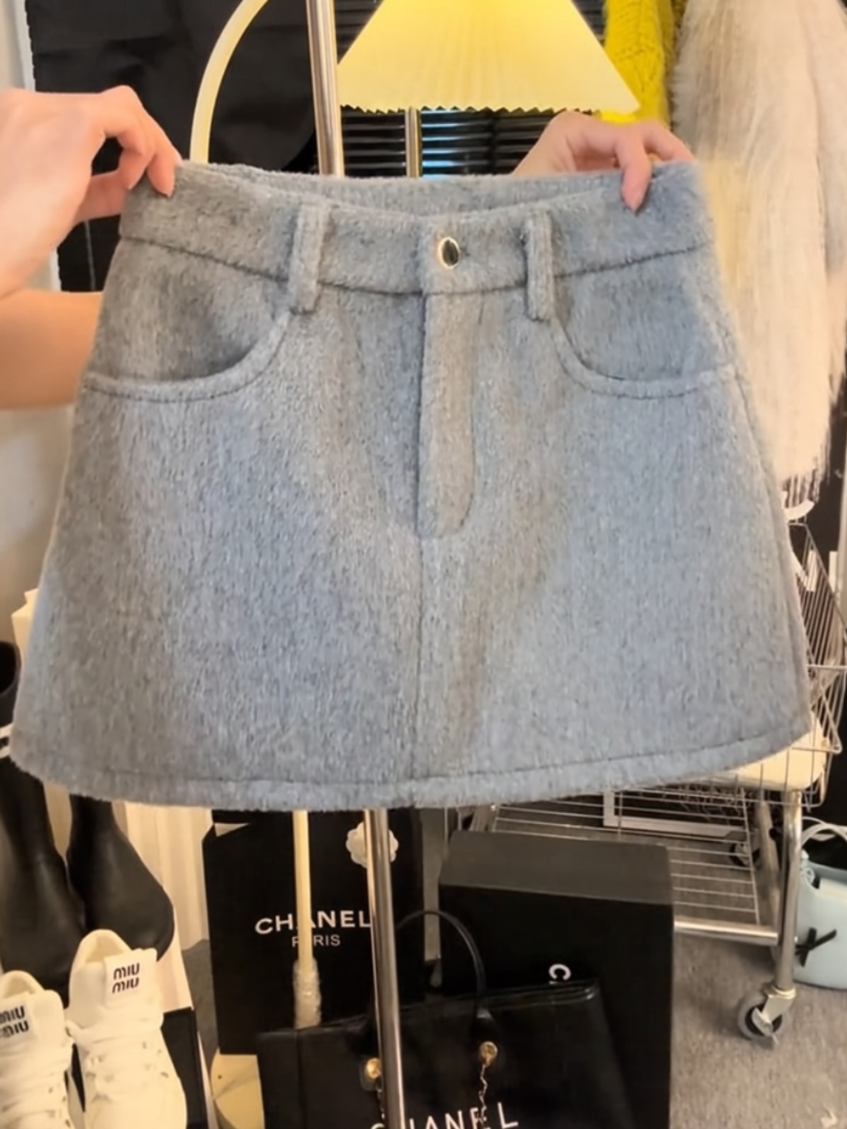 High-Waisted Korean-Style Gray Woolen A-Line Half Skirt for Women - Slimming Fit, Perfect for Petite Figures, Spring Fashion