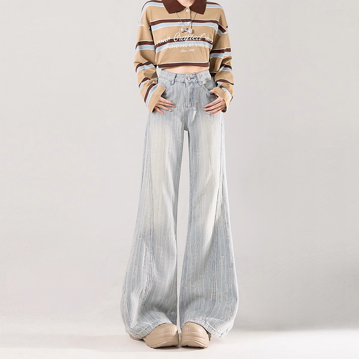 High-Waisted Light-Colored Flared Jeans for Women, Jacquard Design, Loose Fit Bell-Bottom Pants for Spring and Autumn Fashion