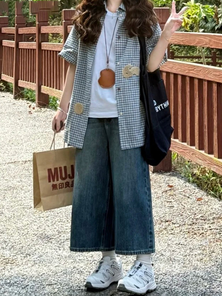 High-Waisted Loose-Fit American Retro Seven-Point Denim Shorts for Women - Summer Wide-Leg Slimming Mid-Length Style High-Waisted Loose-Fit American Retro Seven-Point Denim Shorts for Women - Summer Wide-Leg Slimming Mid-Length Style