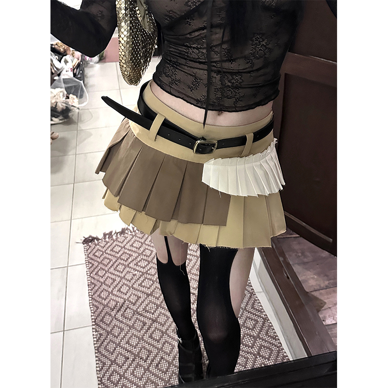 High-Waisted Pleated A-Line Skirt for Women - Retro Square Style, Versatile Design, Slimming Fit, Unique Short Skirt Fashion High-Waisted Pleated A-Line Skirt for Women - Retro Square Style, Versatile Design, Slimming Fit, Unique Short Skirt Fashion