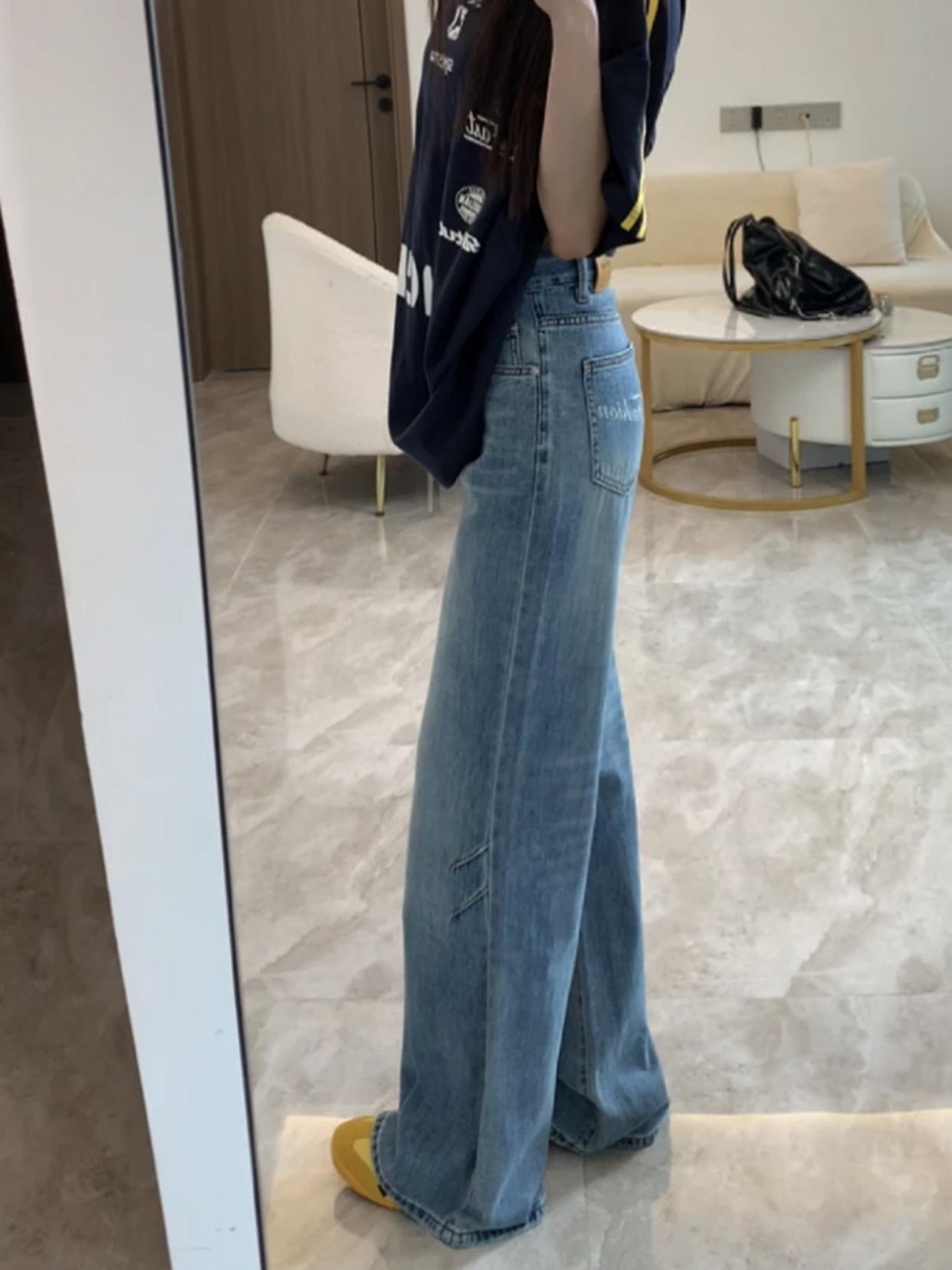 High-Waisted Retro Flared Jeans for Women, Fleece-Lined Loose Wide-Leg Pants, Slimming Floor-Length Design, Autumn Winter 2025 Fashion High-Waisted Retro Flared Jeans for Women, Fleece-Lined Loose Wide-Leg Pants, Slimming Floor-Length Design, Autumn Winter 2025 Fashion
