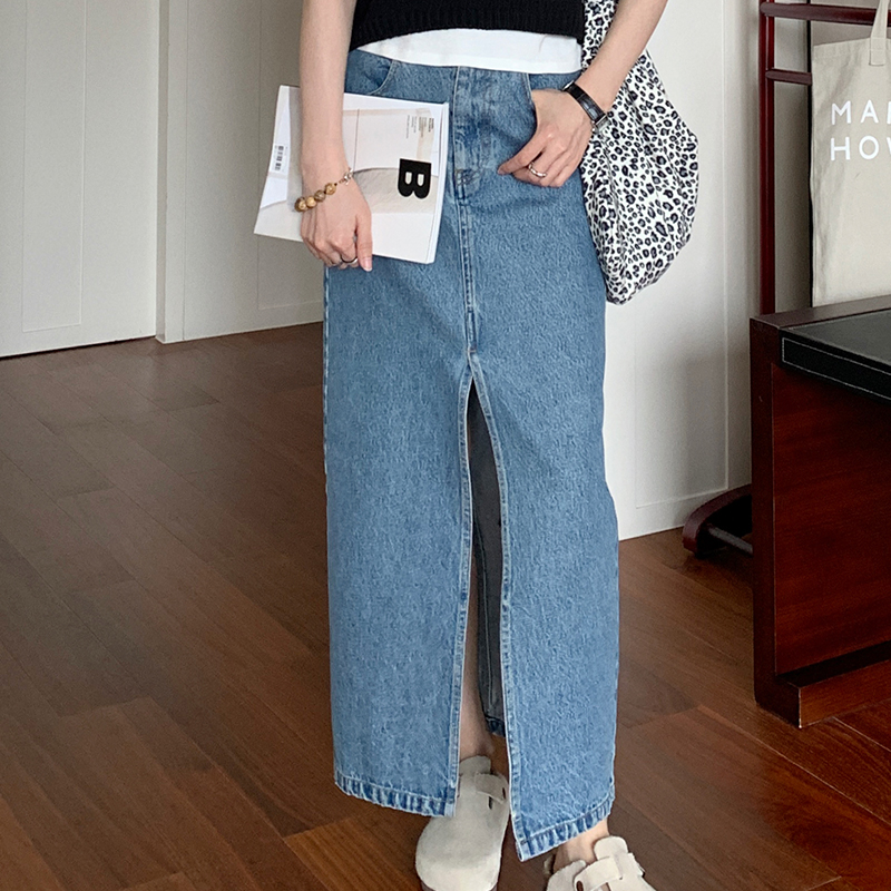 High-Waisted Retro Front-Slit Denim Skirt - Versatile Mid-Length Slimming Style for 2025 Fashion Trends