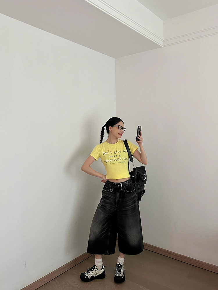 High-Waisted Vintage Washed Black Denim Shorts - Loose Fit, Slimming Cropped Summer Pants for Effortless Style High-Waisted Vintage Washed Black Denim Shorts - Loose Fit, Slimming Cropped Summer Pants for Effortless Style