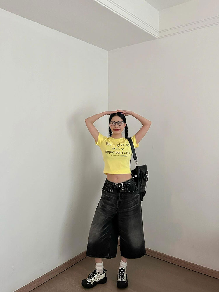 High-Waisted Vintage Washed Black Denim Shorts - Loose Fit, Slimming Cropped Summer Pants for Effortless Style High-Waisted Vintage Washed Black Denim Shorts - Loose Fit, Slimming Cropped Summer Pants for Effortless Style