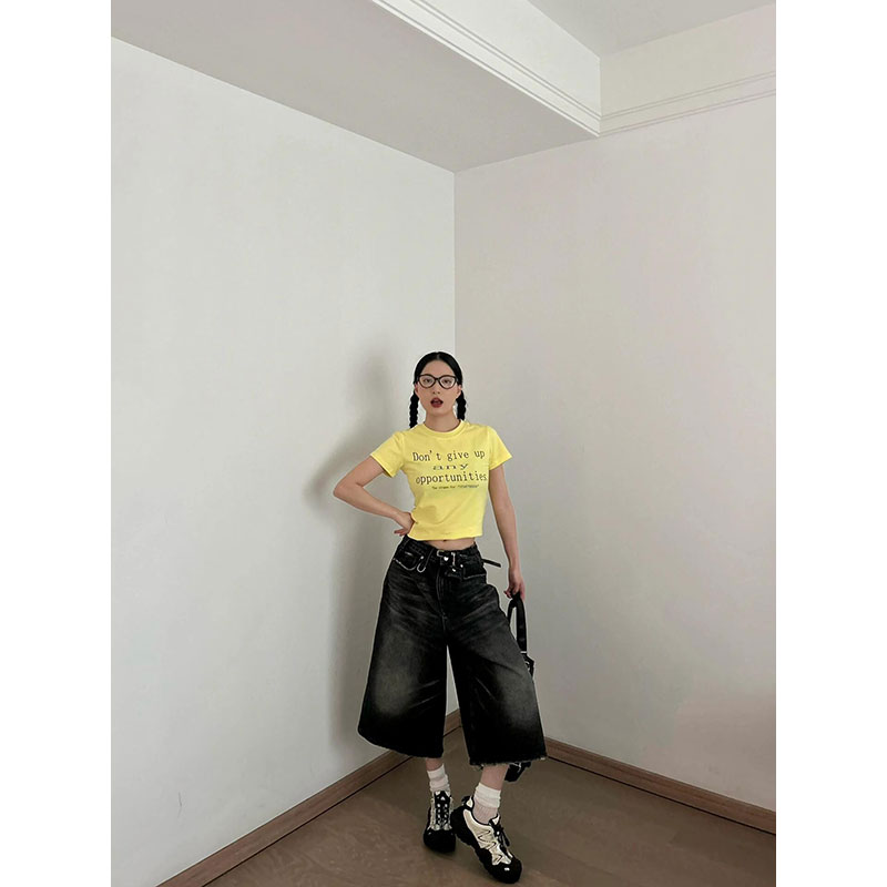 High-Waisted Vintage Washed Black Denim Shorts - Loose Fit, Slimming Cropped Summer Pants for Effortless Style