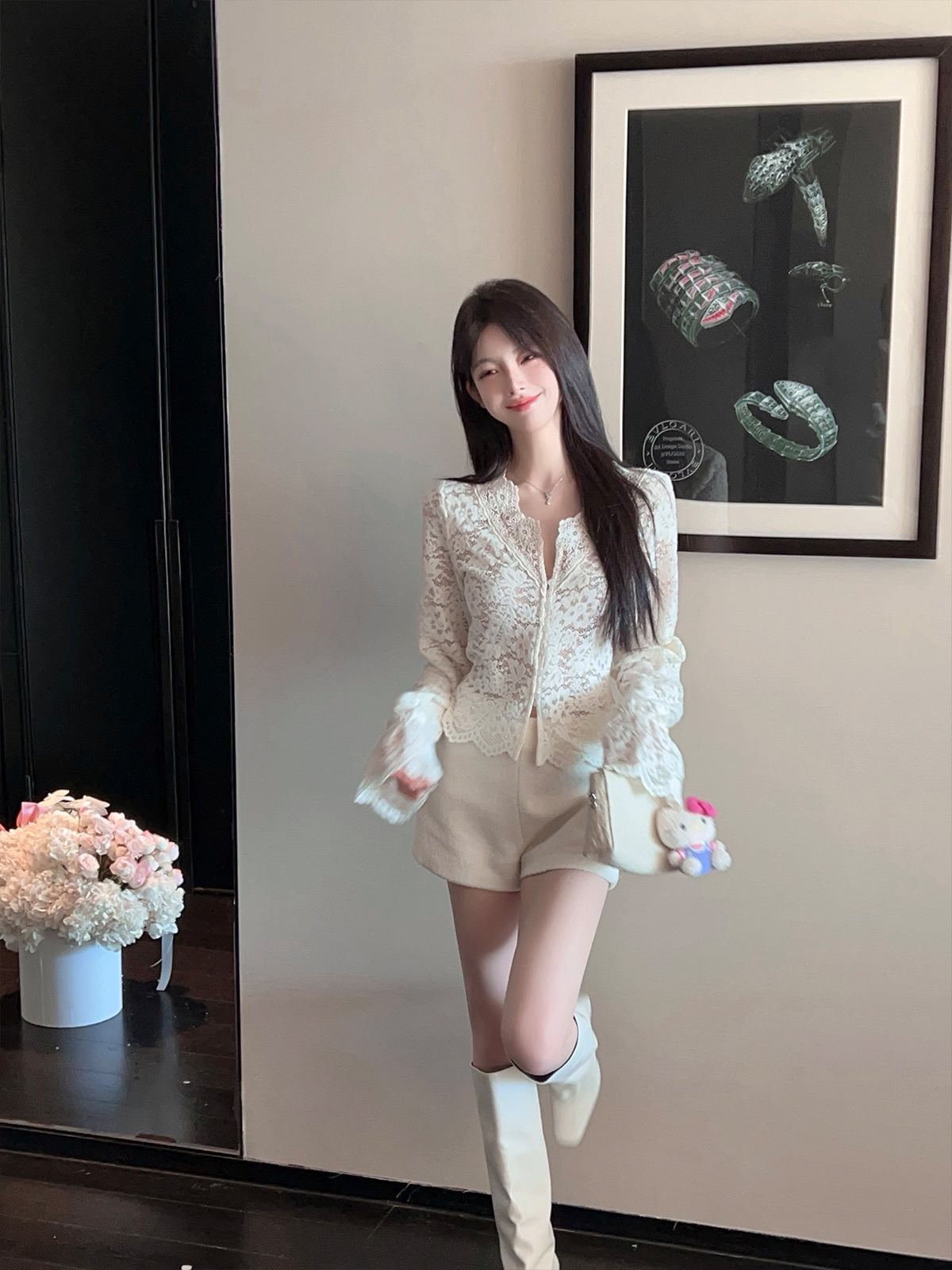 High-Waisted White Woolen Shorts for Women, Thickened Winter Hot Pants, Stylish Outerwear Woolen Booty Shorts High-Waisted White Woolen Shorts for Women, Thickened Winter Hot Pants, Stylish Outerwear Woolen Booty Shorts