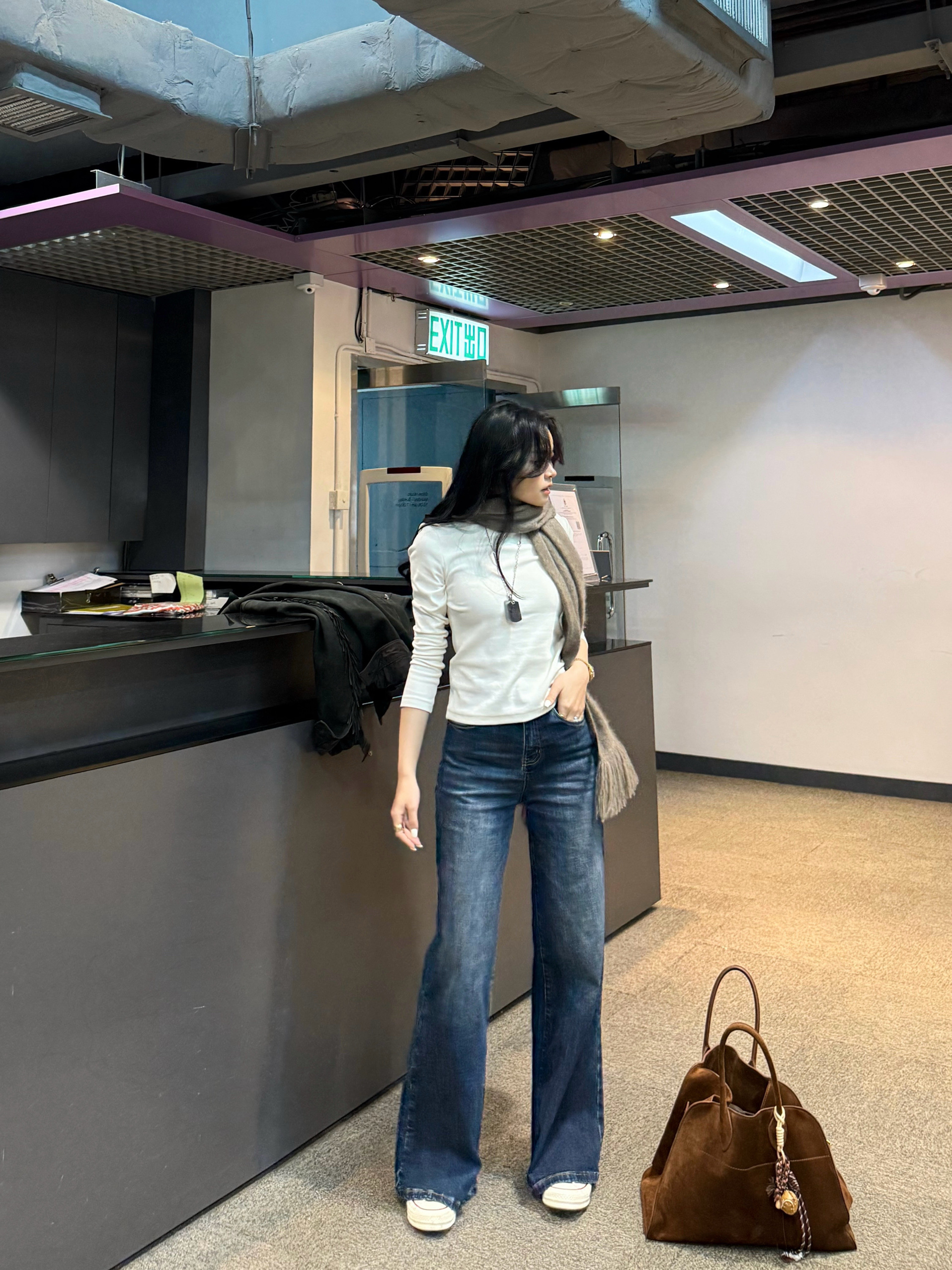 High-Waisted Wide-Leg Deep Blue Washed Denim Pants - Flattering Cut for Effortless Style, Perfect for Y2K and Casual Looks High-Waisted Wide-Leg Deep Blue Washed Denim Pants - Flattering Cut for Effortless Style, Perfect for Y2K and Casual Looks