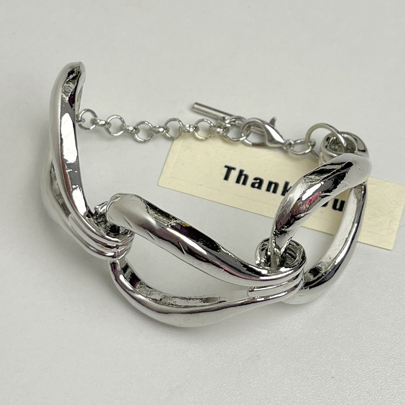 Hollow Metal Round Ring Spliced Bracelet for Women - Light Luxury Exquisite Simple Bangle, Trendy 2025 Fashion Accessory Hollow Metal Round Ring Spliced Bracelet for Women - Light Luxury Exquisite Simple Bangle, Trendy 2025 Fashion Accessory