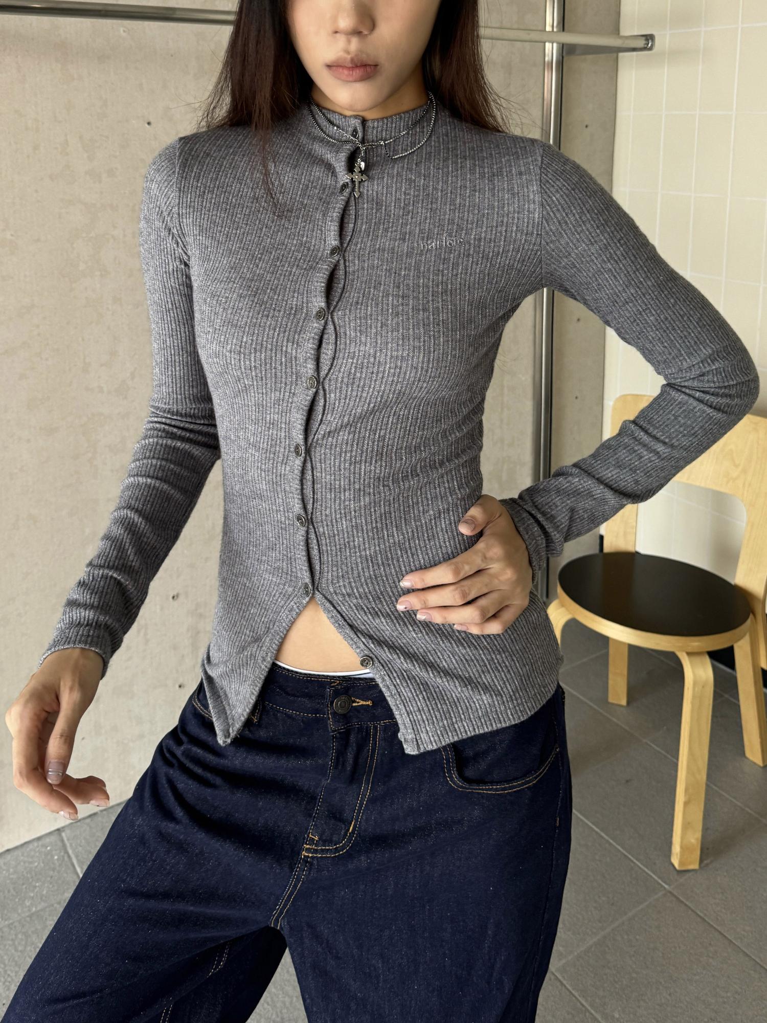 Hot Girl Knitted Cardigan - Slim Fit Long Sleeve Top with Single Row Buttons for Layering - Stylish Summer & Winter Essential Hot Girl Knitted Cardigan - Slim Fit Long Sleeve Top with Single Row Buttons for Layering - Stylish Summer & Winter Essential