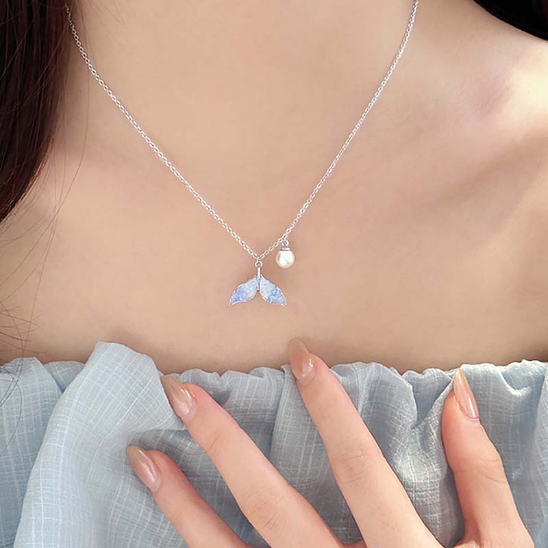Ice Blue Fish Tail Pearl Necklace - Summer Vacation Clavicle Chain for Women, Heart Design, Versatile Temperament Accessory 2025 Ice Blue Fish Tail Pearl Necklace - Summer Vacation Clavicle Chain for Women, Heart Design, Versatile Temperament Accessory 2025