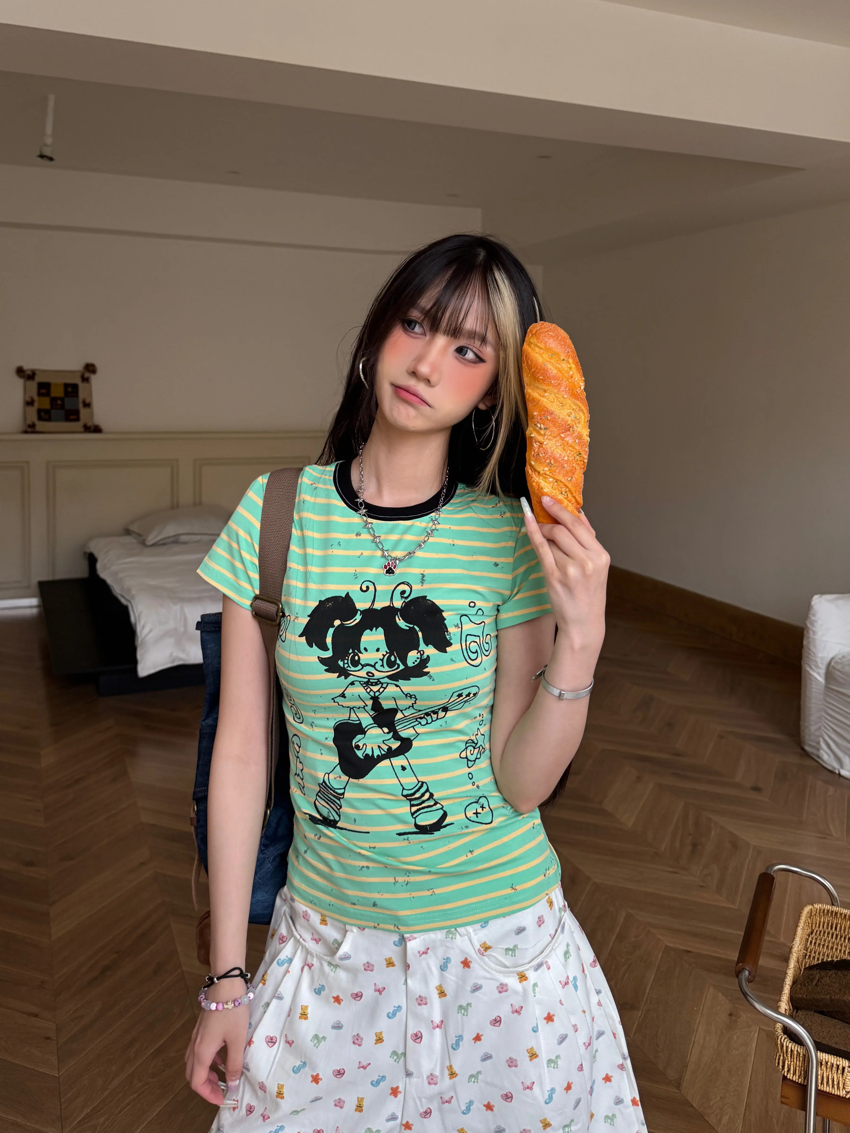 Indie Rock Girl Printed Striped Short Slim Fit T-Shirt for Women - Summer Green Shoulder Tee - Casual 90s Style Indie Rock Girl Printed Striped Short Slim Fit T-Shirt for Women - Summer Green Shoulder Tee - Casual 90s Style