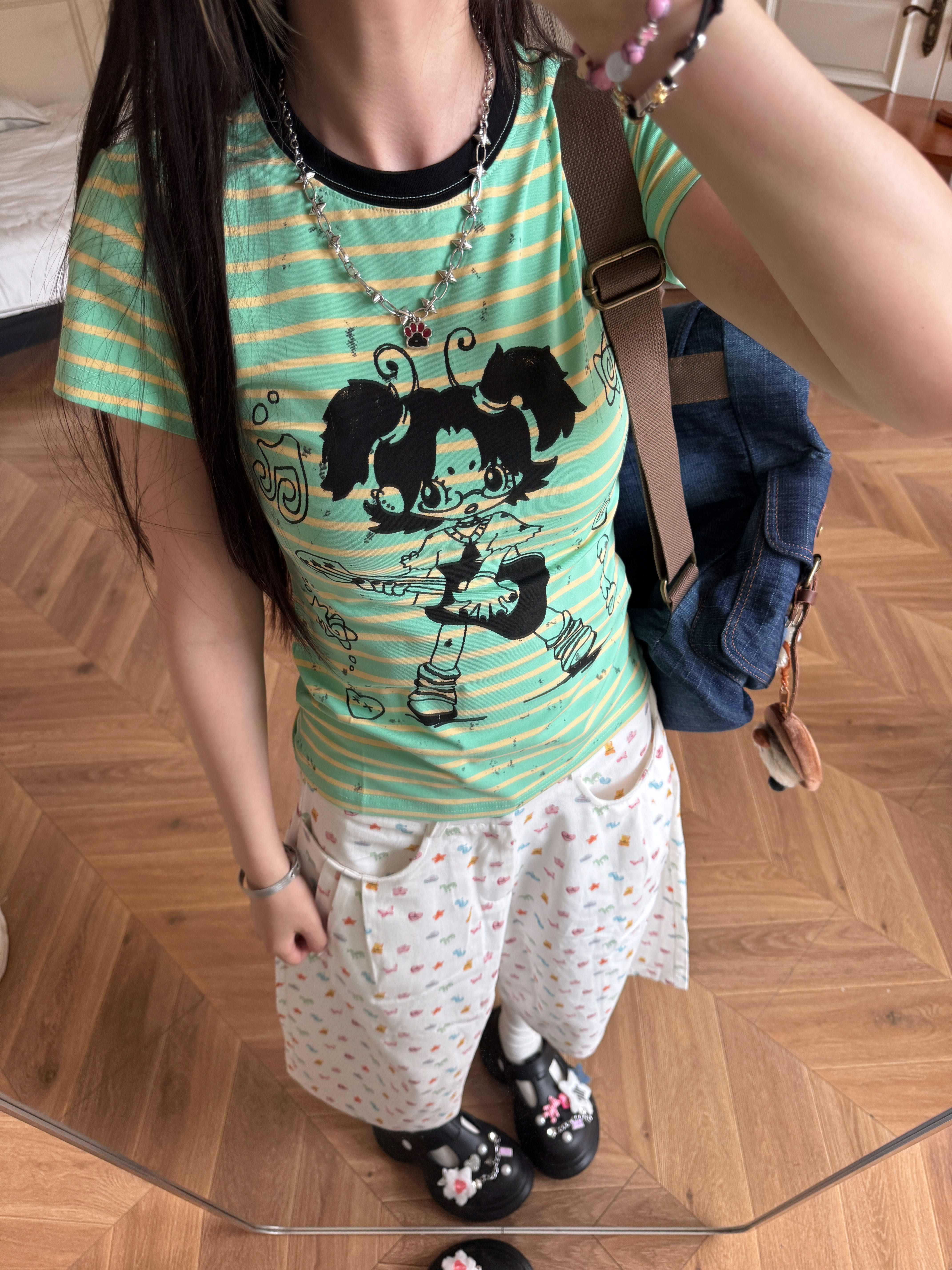 Indie Rock Girl Printed Striped Short Slim Fit T-Shirt for Women - Summer Green Shoulder Tee - Casual 90s Style Indie Rock Girl Printed Striped Short Slim Fit T-Shirt for Women - Summer Green Shoulder Tee - Casual 90s Style