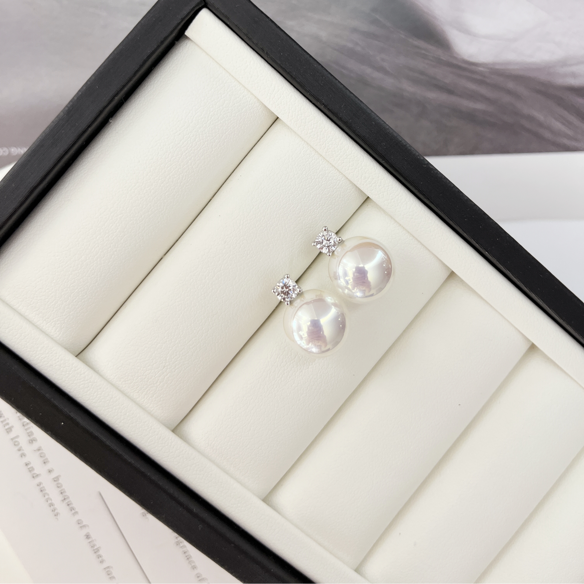 Iridescent Princess Earrings with Mirror Surface and Artificial Pearls - Elegant Seawater Inspired Design Iridescent Princess Earrings with Mirror Surface and Artificial Pearls - Elegant Seawater Inspired Design