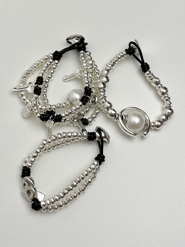 Irregular Leather Rope Multi-Layer Beaded Bracelet with Key Pearl for Women - High-End Fashion Wristband Irregular Leather Rope Multi-Layer Beaded Bracelet with Key Pearl for Women - High-End Fashion Wristband