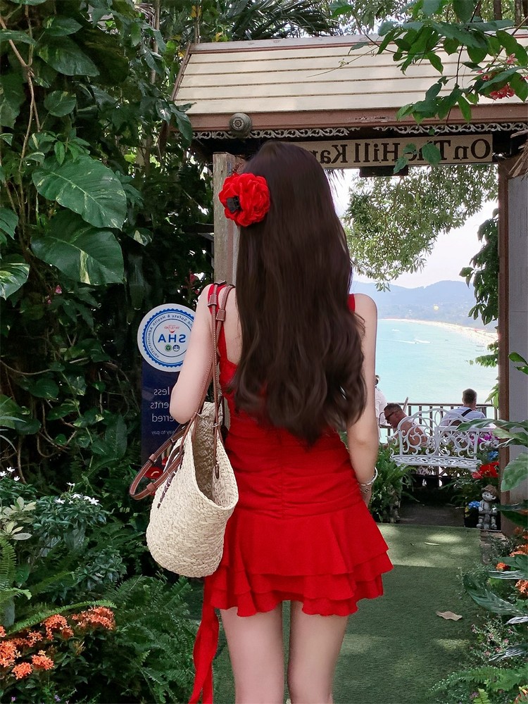 Irregular Strap Dress for Women, Waist-Cinching, Elegant Ruffle Hem, Sexy Short Skirt for Beach Vacation, Autumn & Summer Style Irregular Strap Dress for Women, Waist-Cinching, Elegant Ruffle Hem, Sexy Short Skirt for Beach Vacation, Autumn & Summer Style