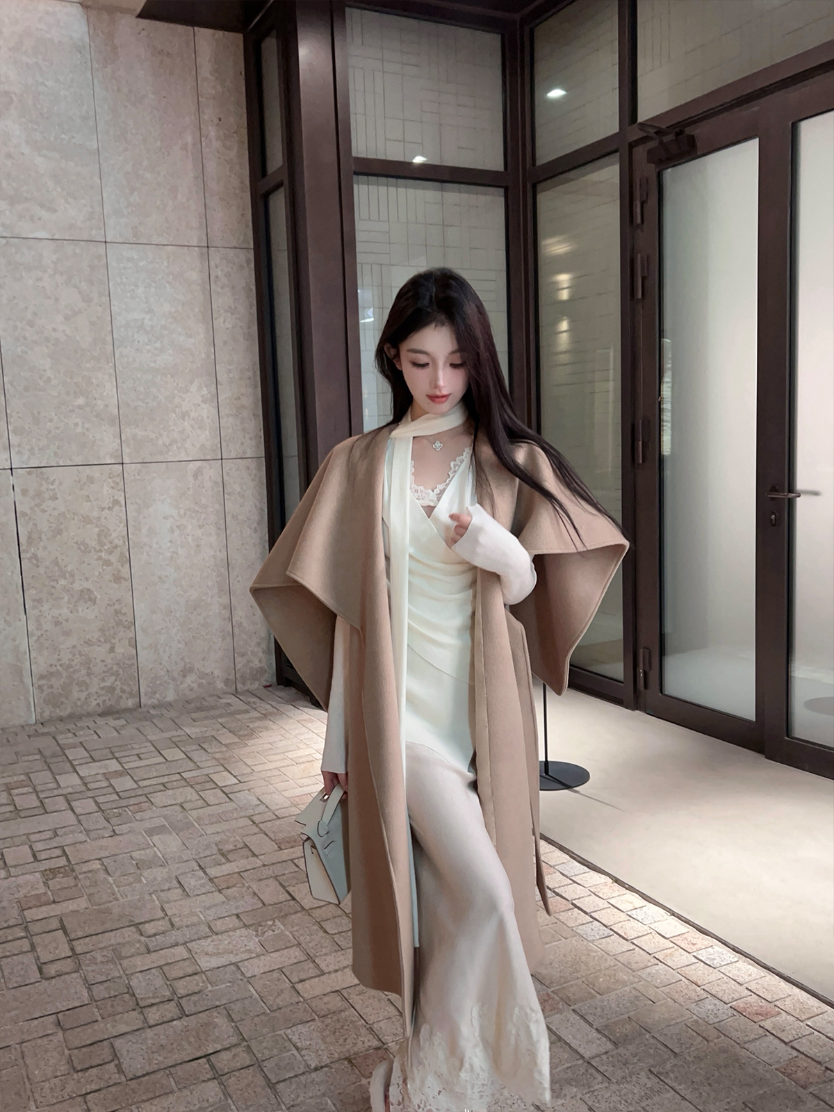 Irregular White Knitted Sweater Set for Women, Two-Piece with Lace Vest and Ribbons, Cozy Winter Fashion, Y2K Style Irregular White Knitted Sweater Set for Women, Two-Piece with Lace Vest and Ribbons, Cozy Winter Fashion, Y2K Style