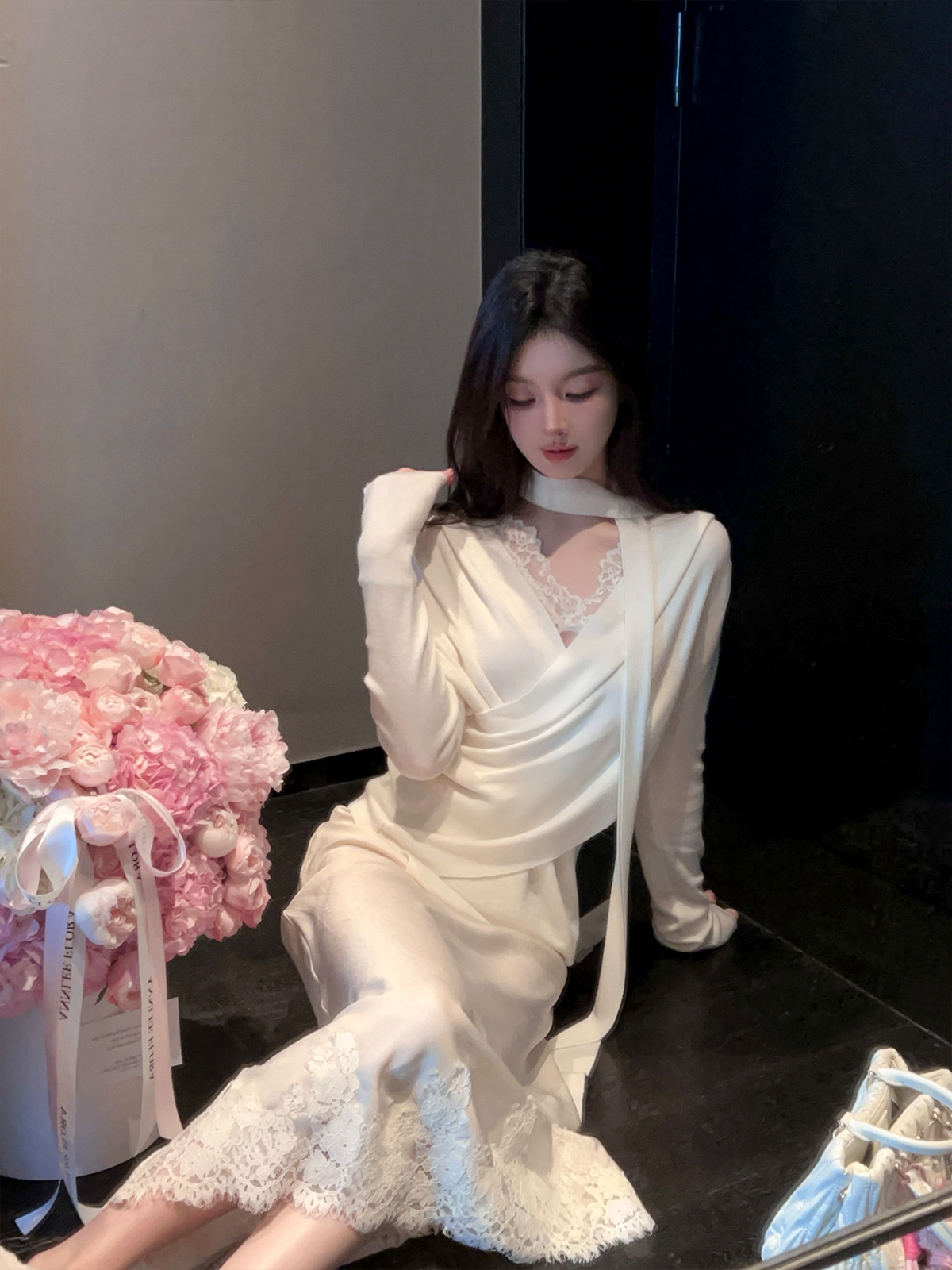 Irregular White Knitted Sweater Set for Women, Two-Piece with Lace Vest and Ribbons, Cozy Winter Fashion, Y2K Style Irregular White Knitted Sweater Set for Women, Two-Piece with Lace Vest and Ribbons, Cozy Winter Fashion, Y2K Style