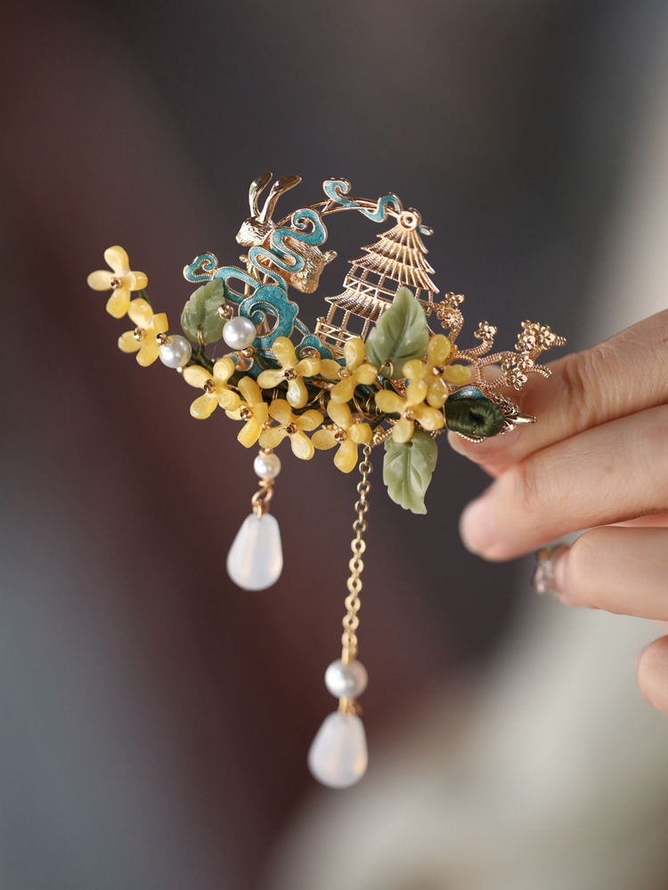 Jade Rabbit Hairpin - Mid-Autumn Festival Headpiece, Chinese Style Hanfu Hair Accessories, Qipao Decoration, Ebony Updo Hairpin Jade Rabbit Hairpin - Mid-Autumn Festival Headpiece, Chinese Style Hanfu Hair Accessories, Qipao Decoration, Ebony Updo Hairpin