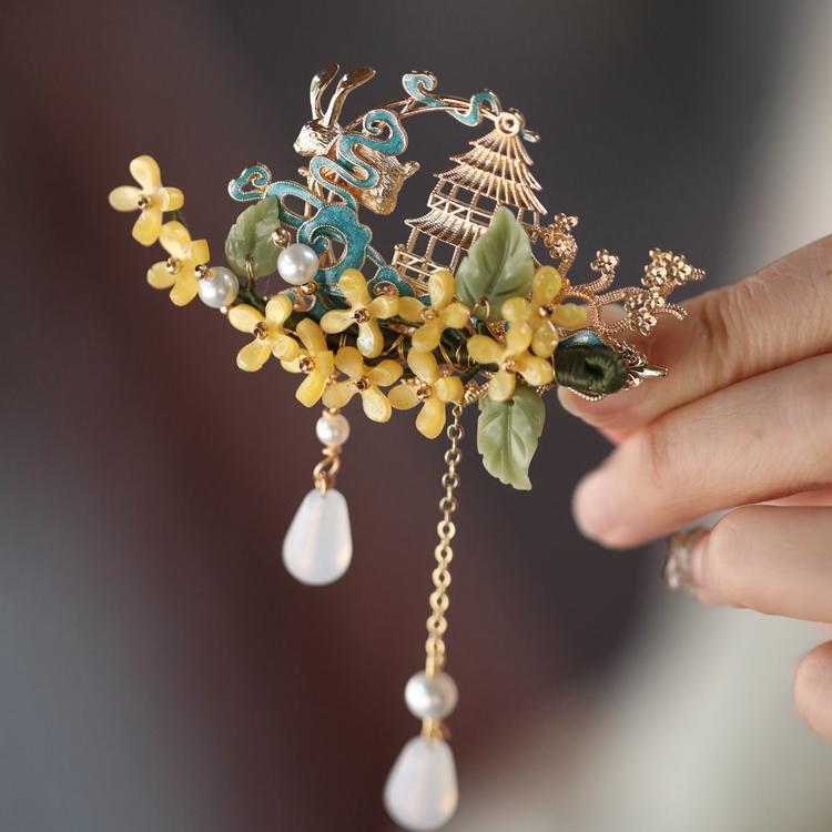 Jade Rabbit Hairpin - Mid-Autumn Festival Headpiece, Chinese Style Hanfu Hair Accessories, Qipao Decoration, Ebony Updo Hairpin Jade Rabbit Hairpin - Mid-Autumn Festival Headpiece, Chinese Style Hanfu Hair Accessories, Qipao Decoration, Ebony Updo Hairpin