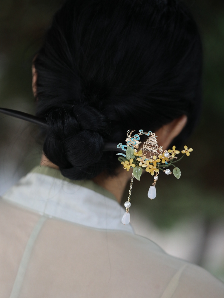 Jade Rabbit Hairpin - Mid-Autumn Festival Headpiece, Chinese Style Hanfu Hair Accessories, Qipao Decoration, Ebony Updo Hairpin Jade Rabbit Hairpin - Mid-Autumn Festival Headpiece, Chinese Style Hanfu Hair Accessories, Qipao Decoration, Ebony Updo Hairpin