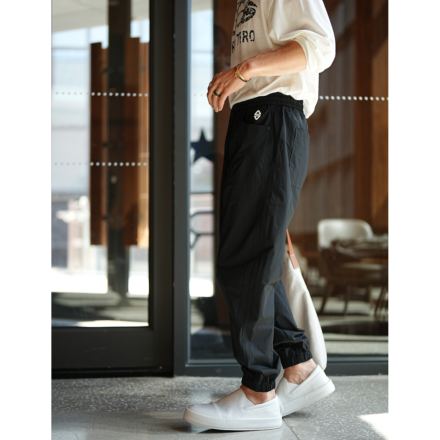 Japanese-Style Minimalist Precision Embroidery Casual Pants for Men, Trendy Summer Tapered Design with Elastic Waist and Drawstring Japanese-Style Minimalist Precision Embroidery Casual Pants for Men, Trendy Summer Tapered Design with Elastic Waist and Drawstring
