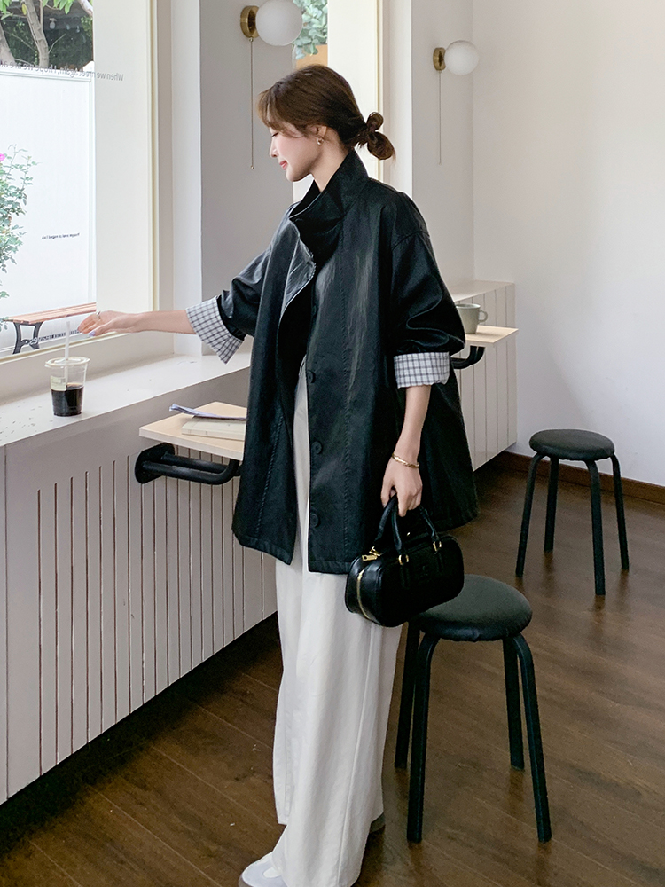 Japanese-Style Retro Black Stand-Collar Leather Jacket for Women - 2025 Spring High-End Loose Slim-Fit Mid-Length Outerwear