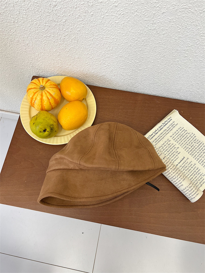 Japanese-Style Suede Fisherman Hat for Women - Slouchy Octagonal Beret, Face-Covering, Trendy Autumn/Winter Accessory, Large Head Circumference Japanese-Style Suede Fisherman Hat for Women - Slouchy Octagonal Beret, Face-Covering, Trendy Autumn/Winter Accessory, Large Head Circumference