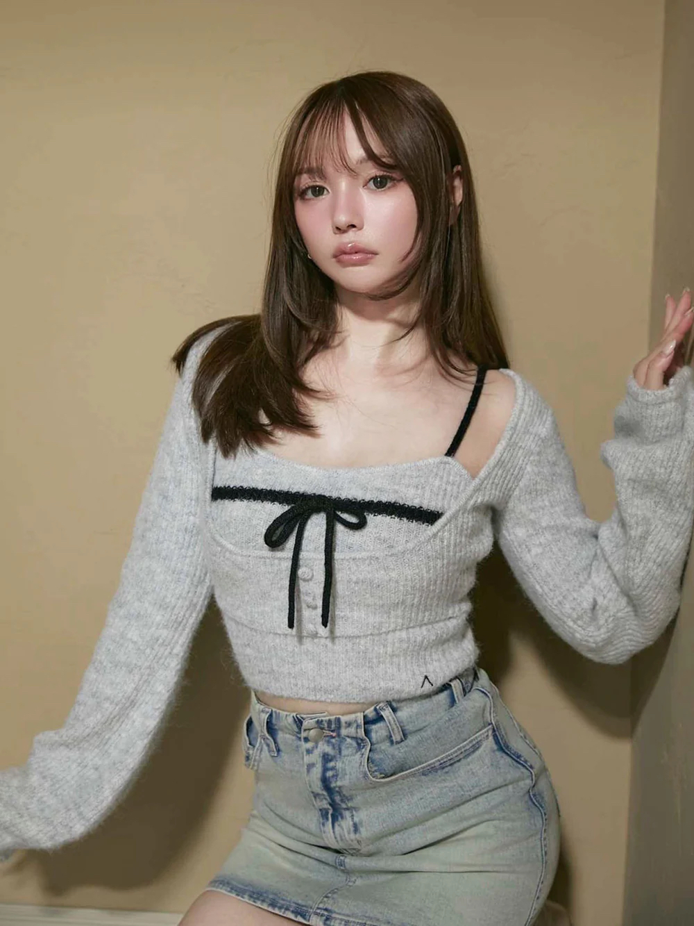 Japanese Sweet Niche Design Gray Cashmere Bow Knitwear Two-Piece Set for Autumn Winter 2025 Japanese Sweet Niche Design Gray Cashmere Bow Knitwear Two-Piece Set for Autumn Winter 2025