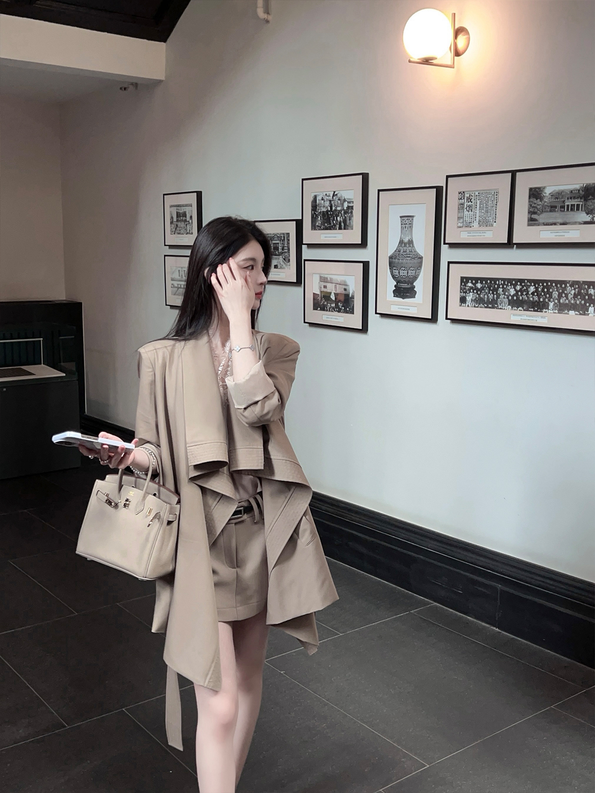 Khaki Mid-Length Trench Coat for Women - British Style Casual Outerwear with Belt - Spring Fashion 2025 Khaki Mid-Length Trench Coat for Women - British Style Casual Outerwear with Belt - Spring Fashion 2025