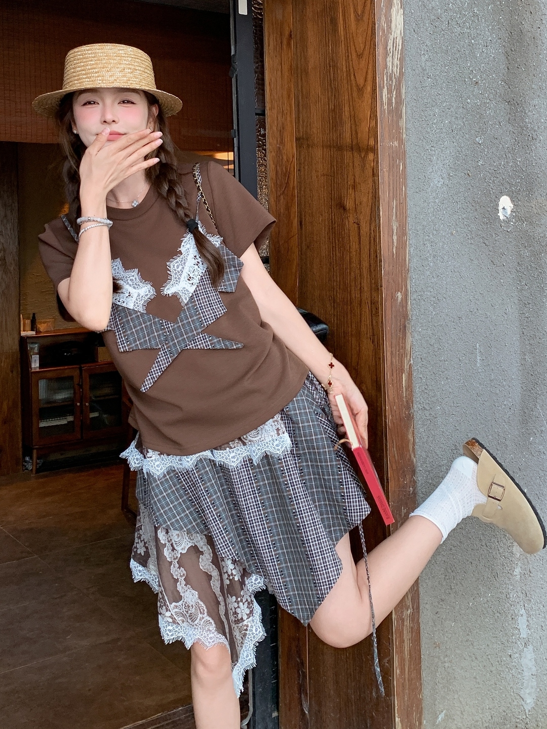 Korean Style 2025 Summer Round Neck Short Sleeve T-Shirt & Skirt Two-Piece Set Loose Fit Slimming Outfit for Women Korean Style 2025 Summer Round Neck Short Sleeve T-Shirt & Skirt Two-Piece Set Loose Fit Slimming Outfit for Women