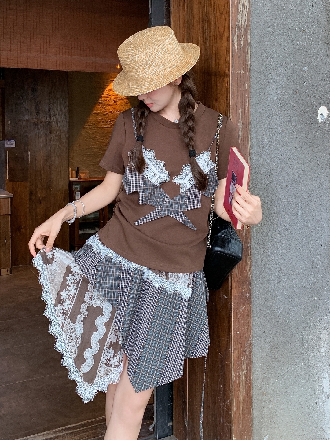 Korean Style 2025 Summer Round Neck Short Sleeve T-Shirt & Skirt Two-Piece Set Loose Fit Slimming Outfit for Women Korean Style 2025 Summer Round Neck Short Sleeve T-Shirt & Skirt Two-Piece Set Loose Fit Slimming Outfit for Women