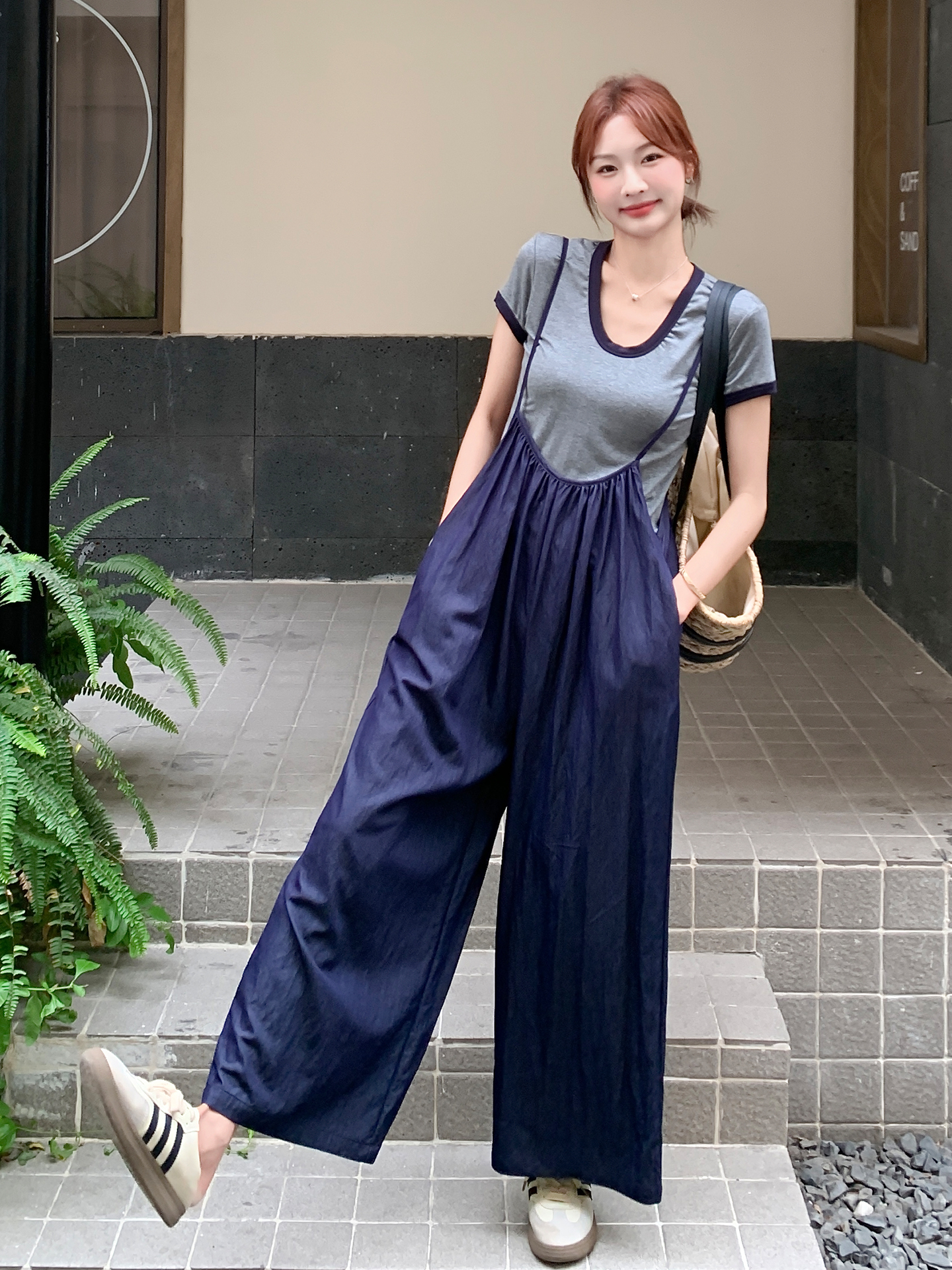 Korean Style 2025 Summer Women's Round Neck Camisole & Wide-Leg Pants Set - Trendy Two-Piece Outfit for Effortless Chic Look Korean Style 2025 Summer Women's Round Neck Camisole & Wide-Leg Pants Set - Trendy Two-Piece Outfit for Effortless Chic Look