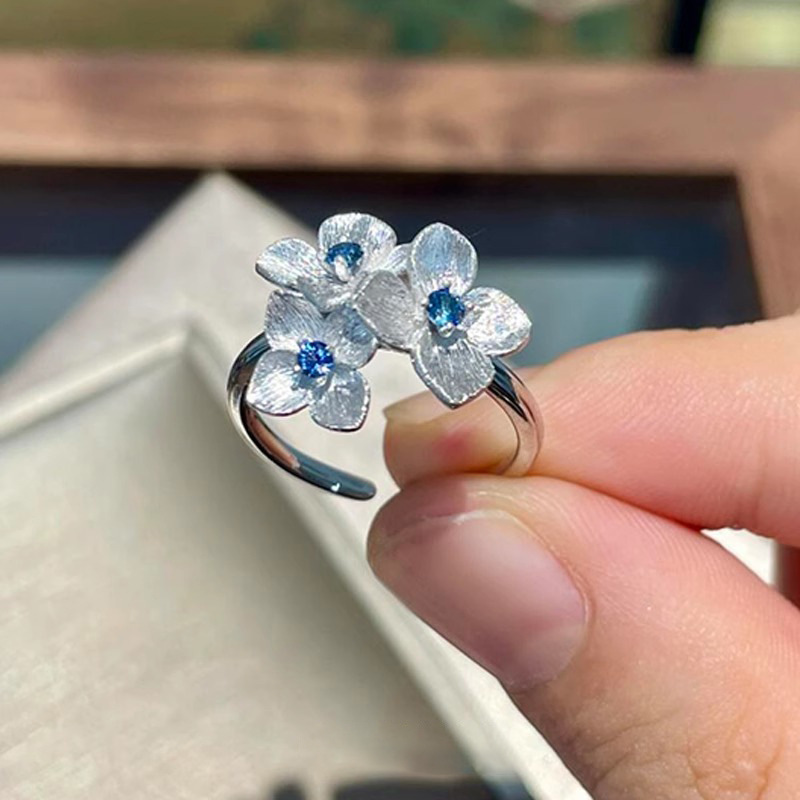 Korean-Style Brushed Embroidered Hydrangea Open Ring for Women, 2025 New Model with Micro-Inlaid Blue Zircon, Versatile Fashion Accessory