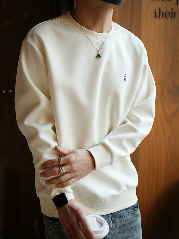 Korean Style Casual Minimalist Embroidered Logo Round-Neck Sweatshirt for Men - Trendy Solid Color Pullover Top for Spring Korean Style Casual Minimalist Embroidered Logo Round-Neck Sweatshirt for Men - Trendy Solid Color Pullover Top for Spring