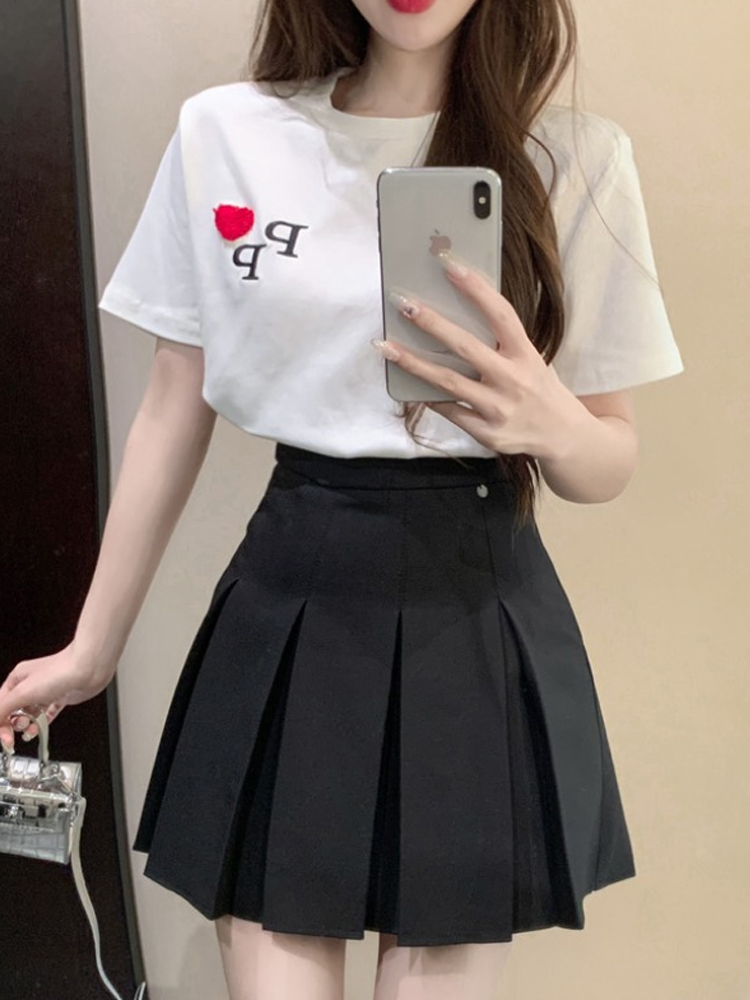 Korean-Style College Fashion Set for Women - Youthful Short-Sleeve T-Shirt & Pleated Skirt - Trendy Summer Outfit Korean-Style College Fashion Set for Women - Youthful Short-Sleeve T-Shirt & Pleated Skirt - Trendy Summer Outfit