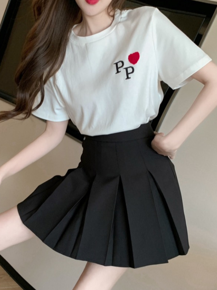 Korean-Style College Fashion Set for Women - Youthful Short-Sleeve T-Shirt & Pleated Skirt - Trendy Summer Outfit Korean-Style College Fashion Set for Women - Youthful Short-Sleeve T-Shirt & Pleated Skirt - Trendy Summer Outfit