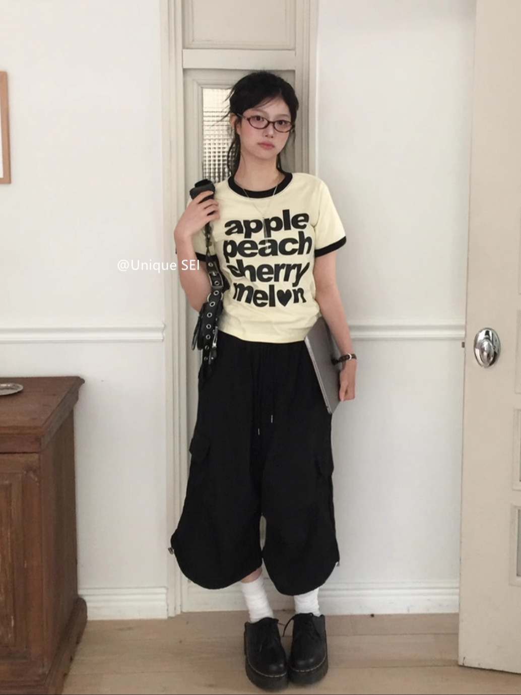 Korean Style Color-Block Letter Print Short Sleeve T-Shirt & Elastic Waist Seven-Point Shorts Set for Summer Casual Workwear Korean Style Color-Block Letter Print Short Sleeve T-Shirt & Elastic Waist Seven-Point Shorts Set for Summer Casual Workwear