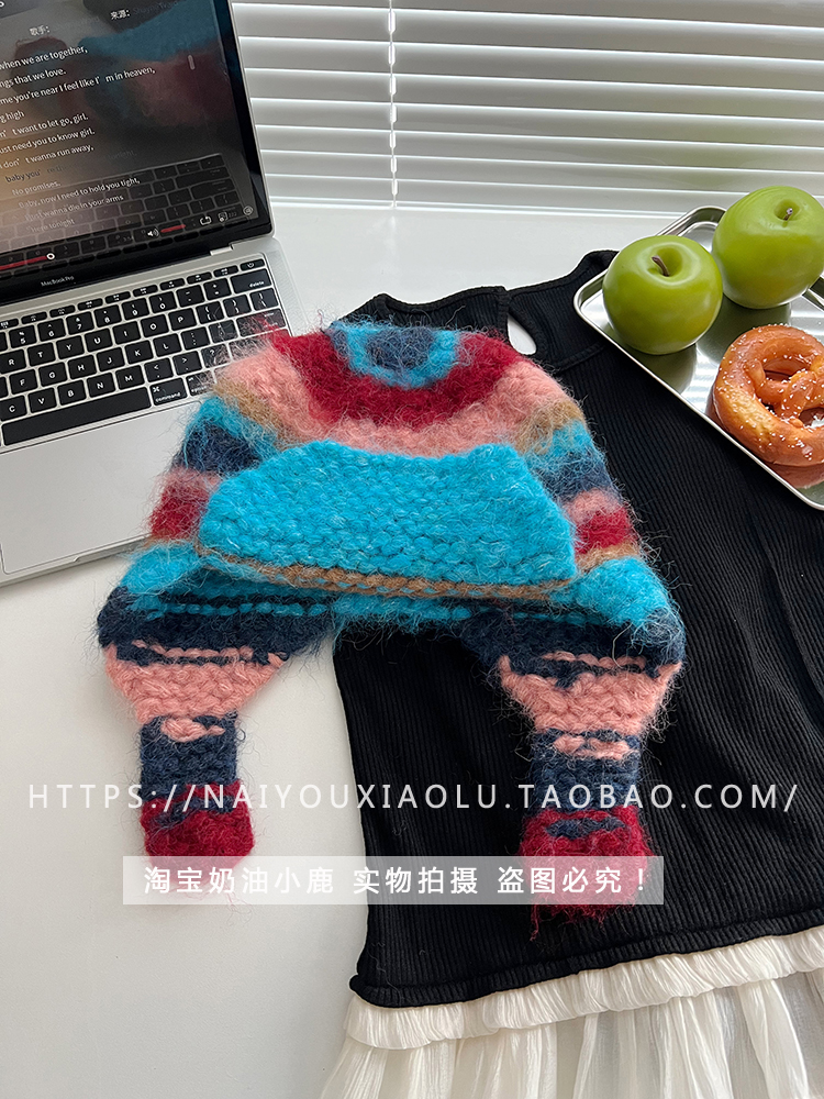 Korean-Style Color-Blocking Striped Fleece Flying Hat for Women - Warm Hooded Ear Protection for Autumn and Winter, Trendy Couple's Design