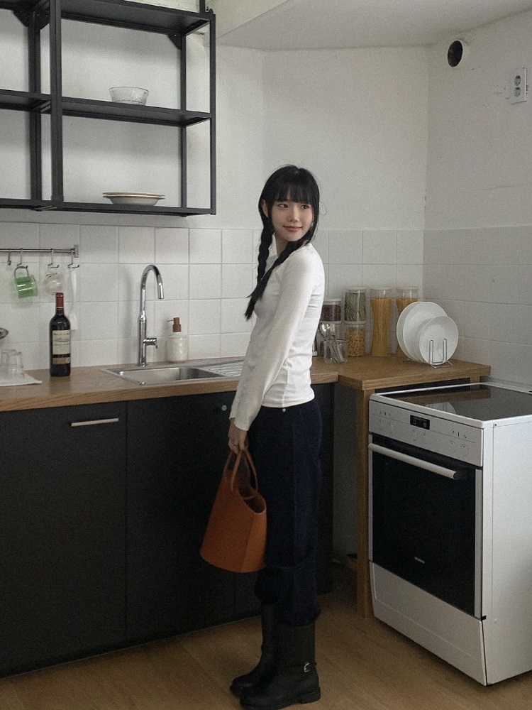 Korean Style Corduroy Long Pants - Neat Straight-Leg Design for a Perfect Fit, Trendy Y2K Fashion Essential Korean Style Corduroy Long Pants - Neat Straight-Leg Design for a Perfect Fit, Trendy Y2K Fashion Essential