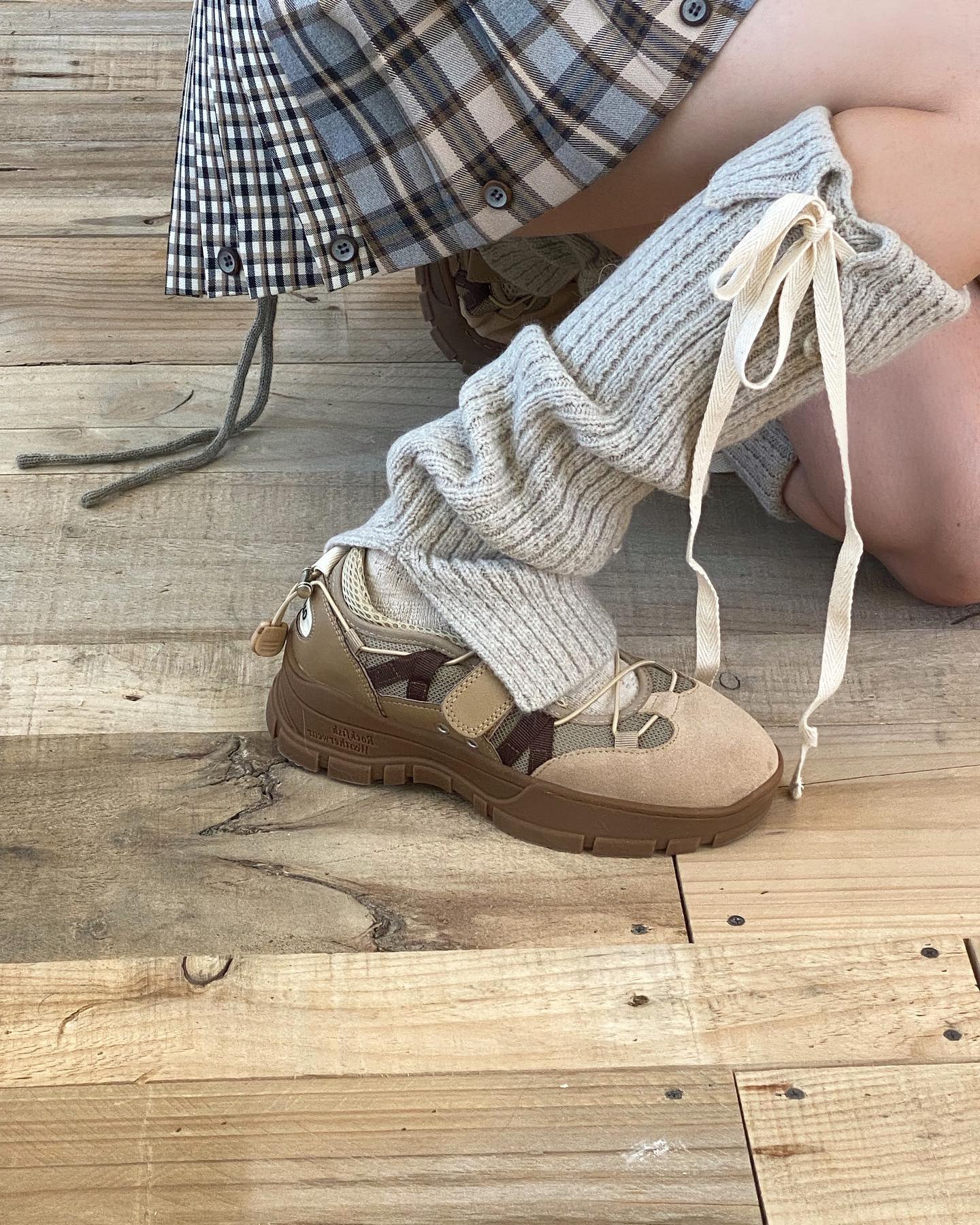 Korean Style GLOWNY Niche Strap Warm Mid-Tube Slouchy Leg Warmers - Versatile Two-Way Wear Socks for Women Korean Style GLOWNY Niche Strap Warm Mid-Tube Slouchy Leg Warmers - Versatile Two-Way Wear Socks for Women