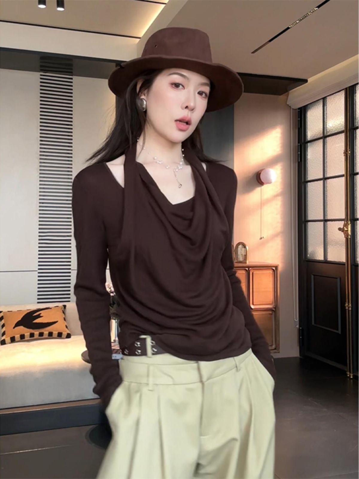 Korean Style Halter V-Neck Long Sleeve T-Shirt for Women - Unique Spring Fashion Top