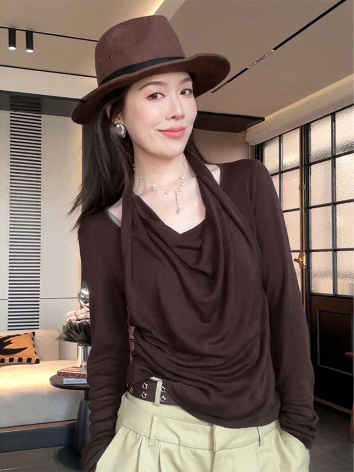 Korean Style Halter V-Neck Long Sleeve T-Shirt for Women - Unique Spring Fashion Top Korean Style Halter V-Neck Long Sleeve T-Shirt for Women - Unique Spring Fashion Top